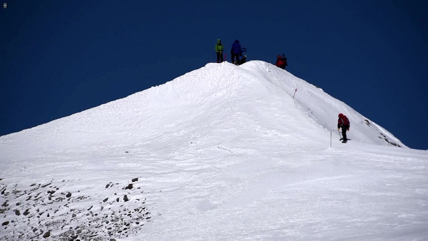 Climb Mount Elbrus From Pastukhov Rocks 4700m To Summit 5642m